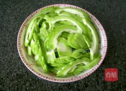 炒苦瓜的做法图解1