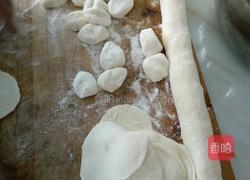 韭菜香菇肉馅饺子的做法图解3