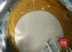 红糖香蕉戚风的做法图解4