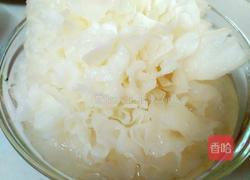 百合莲子银耳羹的做法图解1