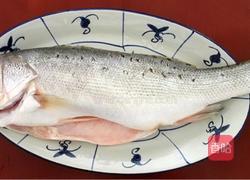 《红烧鲈鱼》的做法图解1