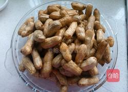 五香花生的做法图解1