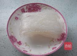 卷心菜炒粉丝的做法图解2