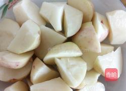土豆烧鸡爪的做法图解2
