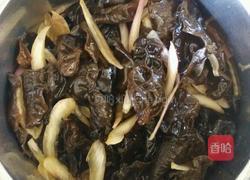 凉拌葱头木耳的做法图解4