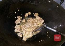 猪粉肠炒六棱豆的做法图解5