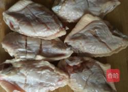 椒盐翅中的做法图解1