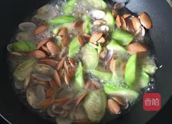 蛤蜊丝瓜汤的做法图解6