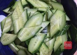 培根鸡蛋炒黄瓜的做法图解3