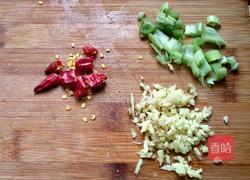 秋葵炒肉片的做法图解1