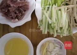 肉丝小炒的做法图解1
