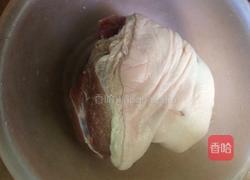卤猪肘的做法图解1