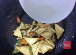 香菇炒豆腐的做法图解10