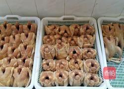 隔水清蒸土鸡的做法图解1