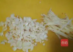 Illustration of how to make fried squid with double peppers and green onions 8