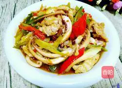 Illustration of how to make fried squid with two peppers and green onions 14