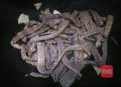 土猪肉炒笋干的做法图解10
