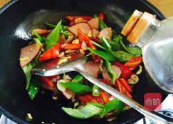 青椒炒腊肉的做法图解6