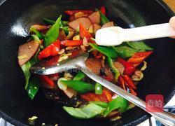 青椒炒腊肉的做法图解7