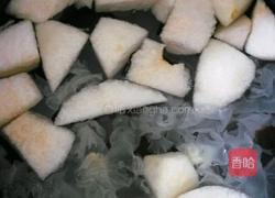 冰糖银耳雪梨糖水的做法图解3