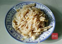 芹菜炒牛肚的做法图解1