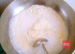 老干妈拌面的做法图解2