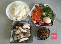 Illustration of how to make sausage claypot rice 1