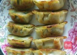 韭菜土豆猪肉煎饺的做法图解7