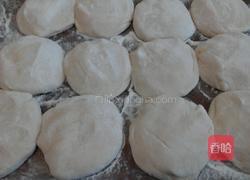 茄子馅包子的做法图解7