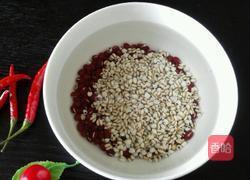 红豆薏米粥的做法图解1
