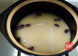 红枣桂圆花生煲鸡爪的做法图解6