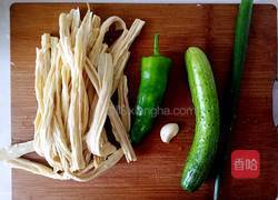 清炒腐竹的做法图解1