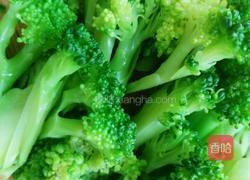 西兰花瘦肉粥的做法图解4