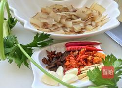 干煸牛皮的做法图解2