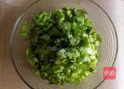 红烧肉炖土豆芹菜末的做法图解3