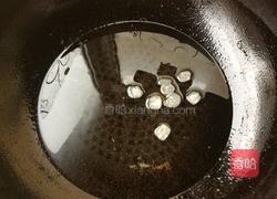 红烧肉炖土豆芹菜末的做法图解5