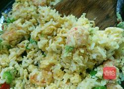 虾仁辣椒炒饭的做法图解9