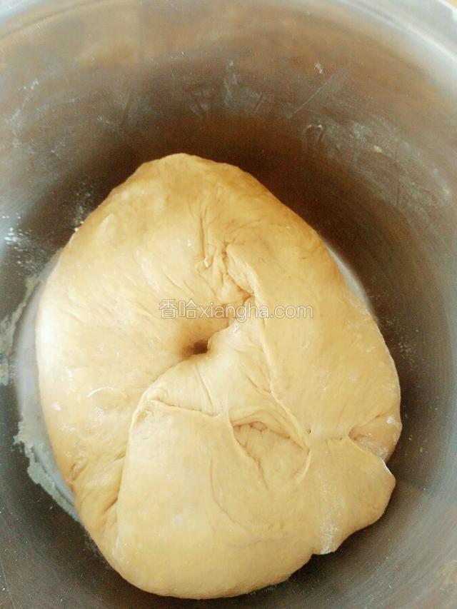 发好的样子。