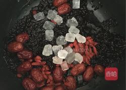黑米红枣粥的做法图解3