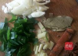 红烧肉豆角炖土豆的做法图解4