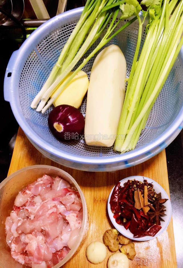 备齐所有食材