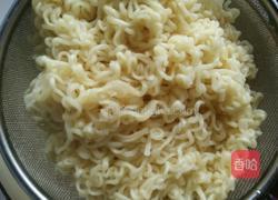 斗魂意面的做法图解1