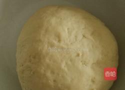 葡萄干小面包的做法图解1