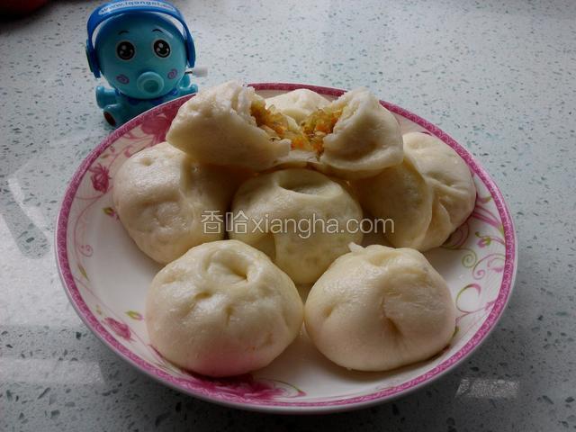 掰开一个看看陷也挺有食欲的。