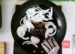 葱爆鱿鱼的做法图解7
