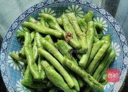 沙蟹汁炒豆角的做法图解5