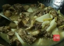 传统酸笋焖鸭的做法图解5
