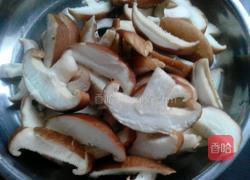香菇炒肉丝的做法图解3