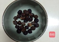 银耳红枣桂圆羹的做法图解4