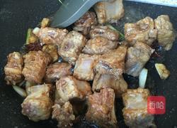 酱香土豆闷排骨的做法图解2